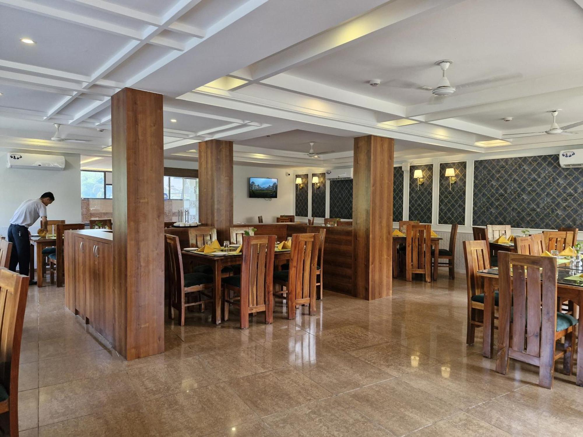 Golden Landmark Green Valley Beach Resort Dona Paula Dış mekan fotoğraf